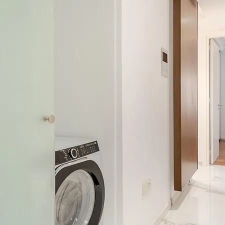 Daire Beachfront Luxury