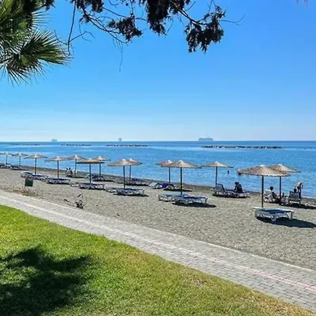 Beachfront Luxury Daire *