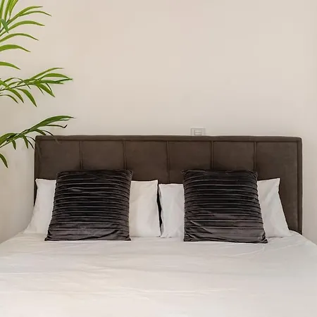 Daire Beachfront Luxury Limasol
