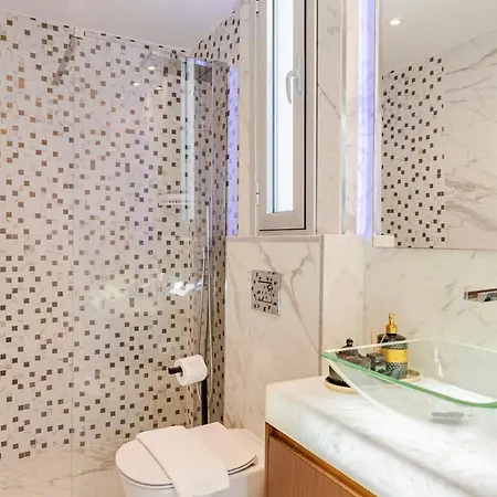 Beachfront Luxury דירה