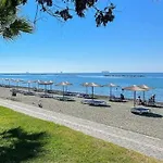 Beachfront Luxury Appartement *